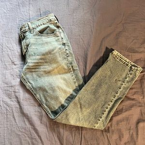 Levi jeans, mid rise